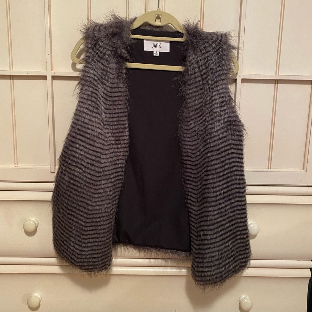 NWT Jack by BB Dakota fur vest